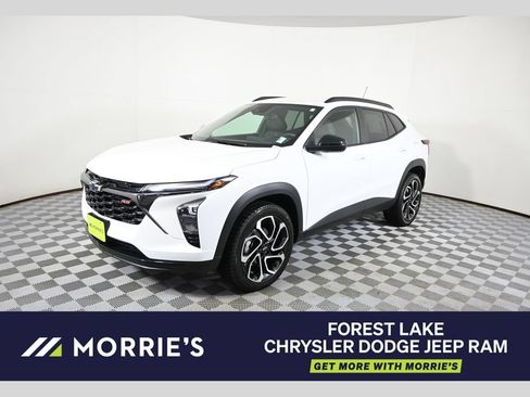 Used 2024 Chevrolet Trax RS FWD image 1