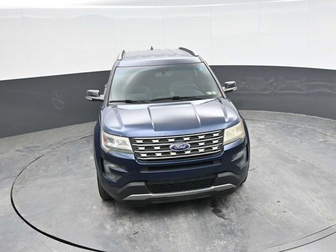 Used 2016 Ford Explorer XLT w/ Equipment Group 202A AWD/4WD image 17