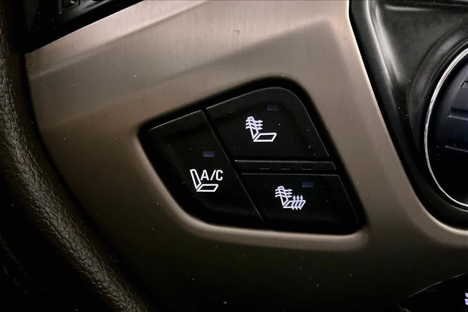 Used 2015 GMC Sierra 1500 Denali AWD/4WD image 31