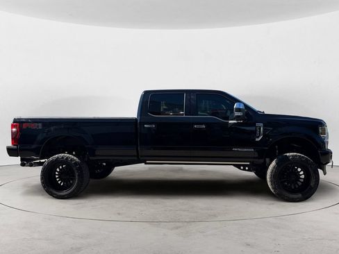 Used 2022 Ford F350 Platinum w/ FX4 Off-Road Package AWD/4WD image 4