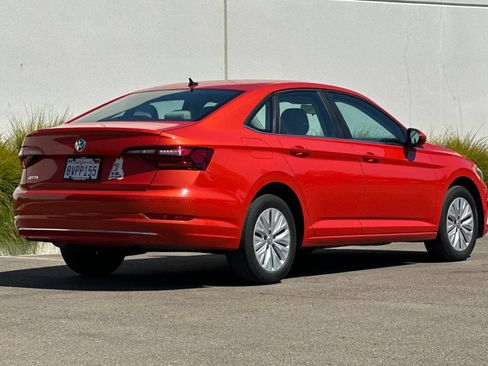 Used 2019 Volkswagen Jetta S w/ Driver Assistance Package FWD image 4