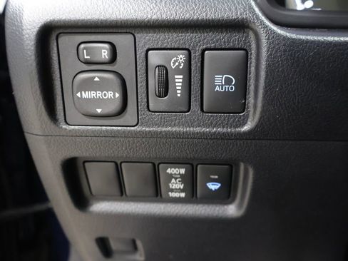 Used 2024 Toyota 4Runner TRD Off-Road Premium image 30