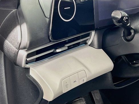 Certified 2023 Hyundai Elantra Limited FWD image 10
