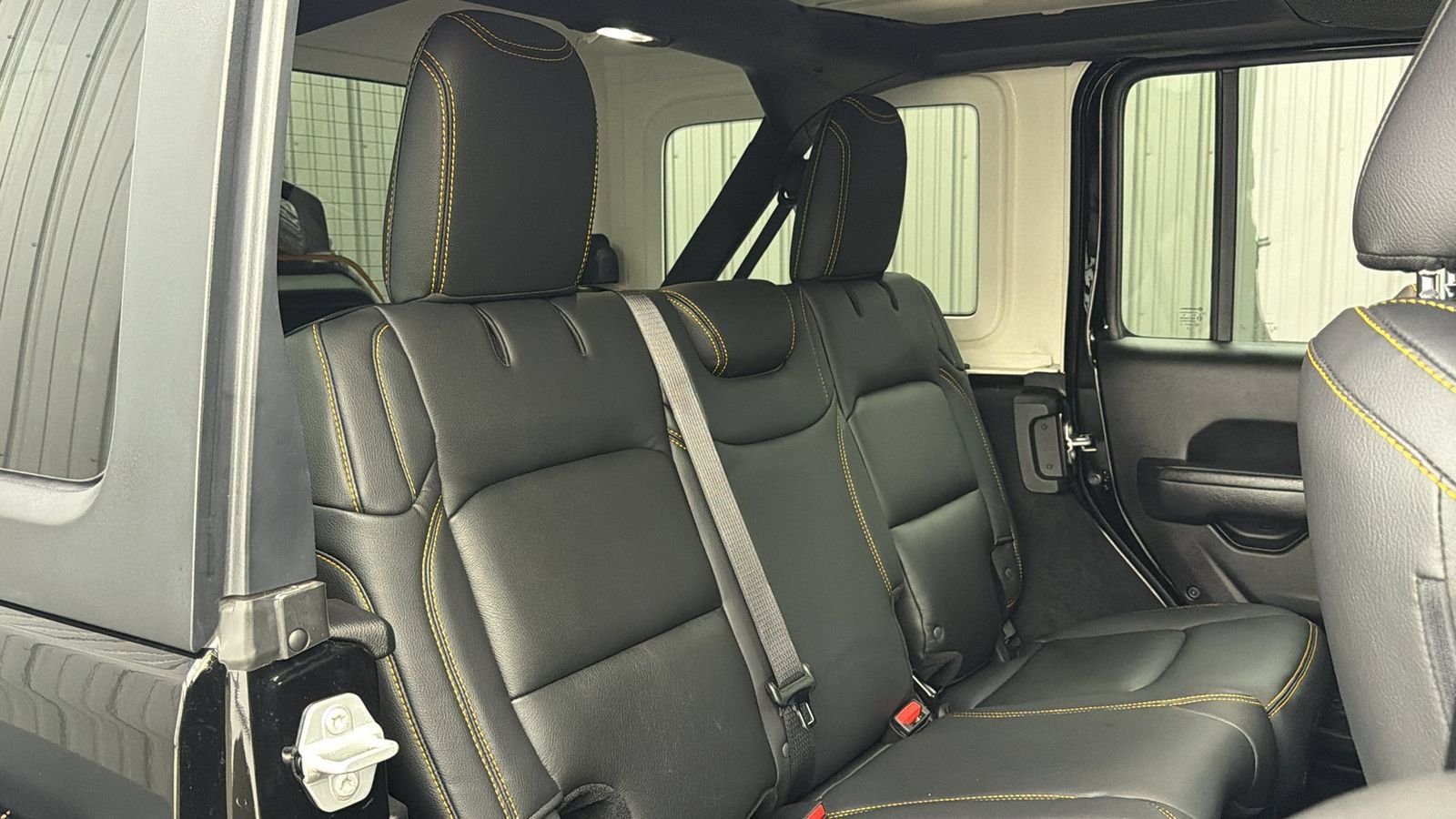 Used 2025 Jeep Wrangler Unlimited Sport AWD/4WD image 36