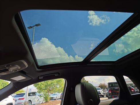 New 2025 Audi Q3 2.0T Premium image 29