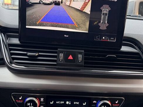 Used 2021 Audi SQ5 Premium image 40