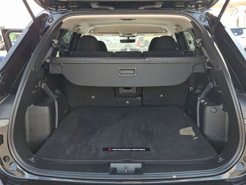 Used 2025 Mitsubishi Outlander ES AWD/4WD image 29
