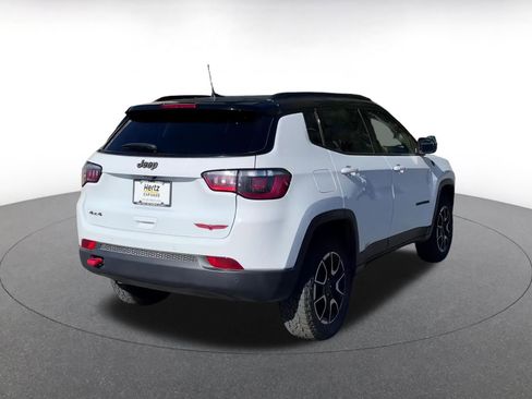 Used 2025 Jeep Compass Trailhawk image 14