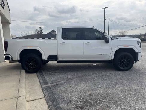 Used 2024 GMC Sierra 2500 AT4 w/ AT4 Premium Plus Package AWD/4WD image 41