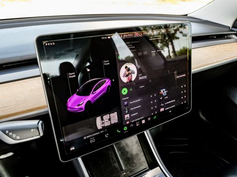 Used 2019 Tesla Model 3 Standard Range Plus RWD image 22