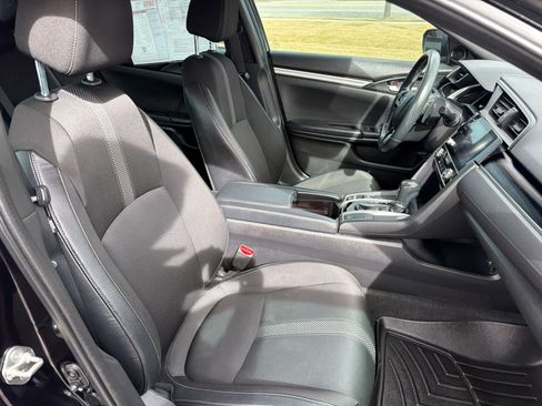 Used 2019 Honda Civic Sport image 11