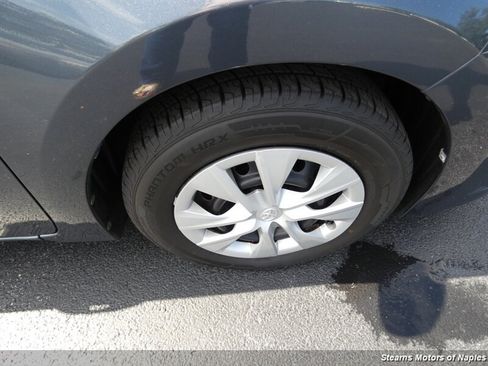 Used 2019 Toyota Corolla L FWD image 18