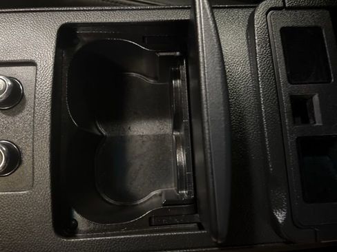 Used 2009 INFINITI G37 Journey w/ Premium Pkg image 25