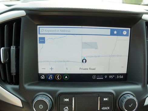 Certified 2023 GMC Terrain SLT w/ Infotainment Package II AWD/4WD image 6