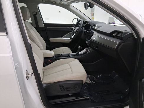 Certified 2025 Audi Q3 2.0T Premium w/ Convenience Package AWD/4WD image 19