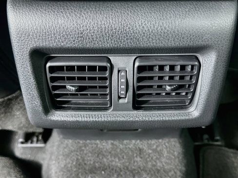 Used 2026 Toyota Camry XLE AWD/4WD image 25