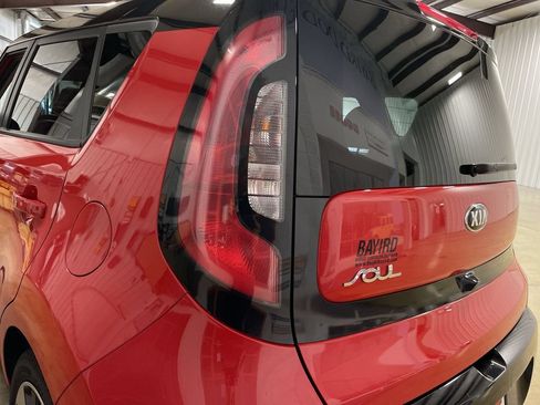 Used 2016 Kia Soul + w/ Designer's Package FWD image 23