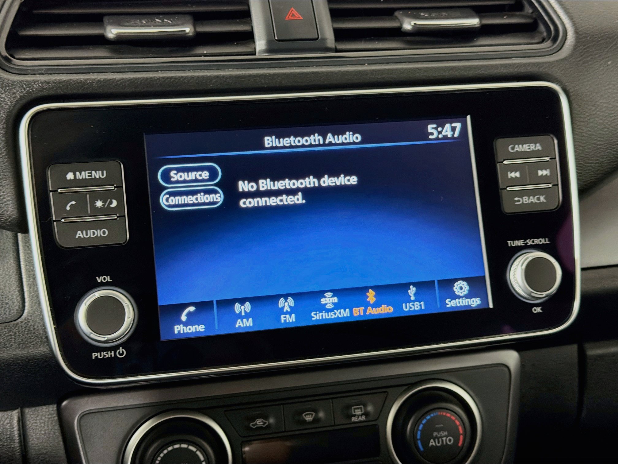 Used 2025 Nissan Leaf S FWD image 21