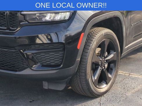 Used 2023 Jeep Grand Cherokee Altitude image 9