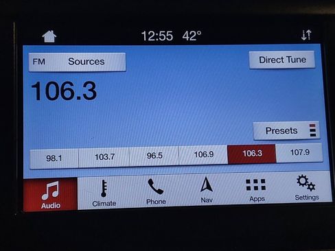 Used 2019 Ford Fusion SE image 25