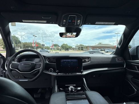 Used 2022 Jeep Wagoneer Series I w/ Premium Group I RWD image 31