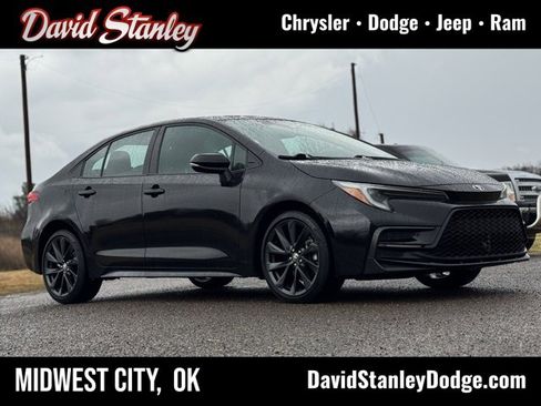 Used 2024 Toyota Corolla SE image 1