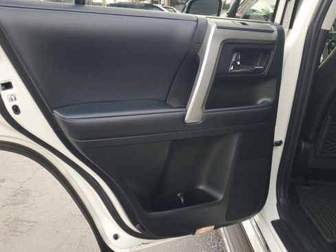 Used 2018 Toyota 4Runner Limited image 11