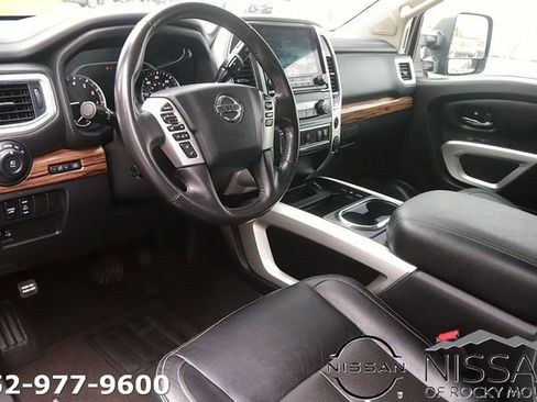Used 2021 Nissan Titan SL w/ Moonroof Package AWD/4WD image 14