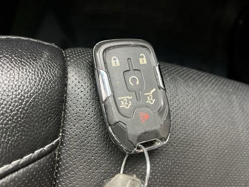 Used 2016 GMC Yukon XL SLT AWD/4WD image 31