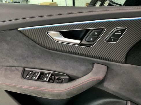 Used 2025 Audi RS Q8 performance image 35