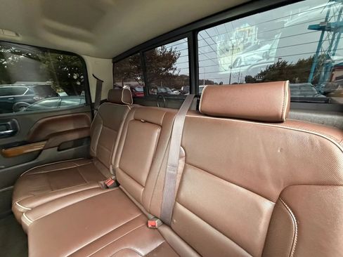 Used 2016 Chevrolet Silverado 1500 High Country w/ High Country Premium Package AWD/4WD image 22