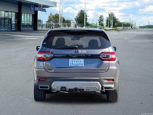 New 2026 Honda Pilot Elite image 8