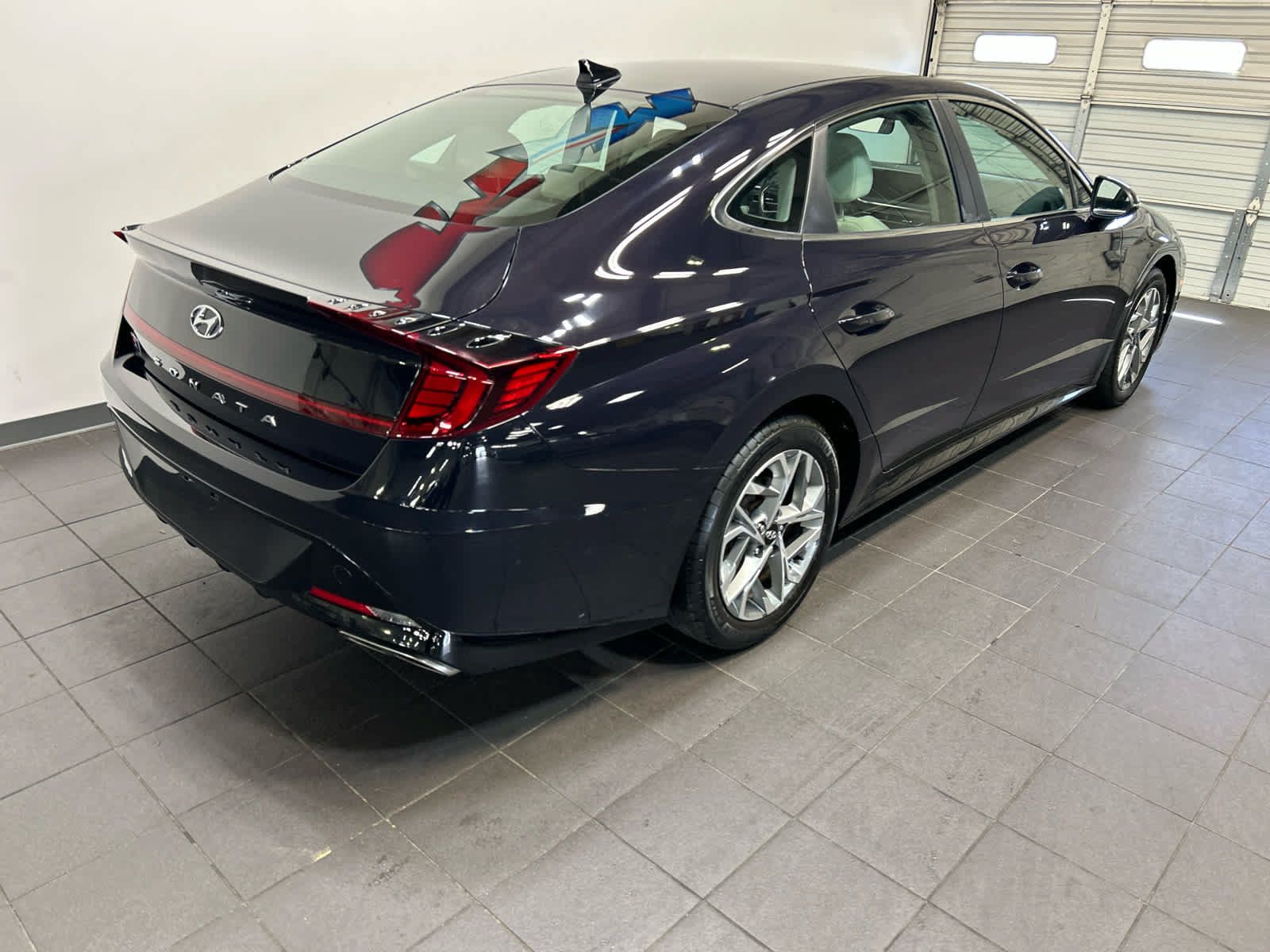 Used 2023 Hyundai Sonata SEL FWD image 3
