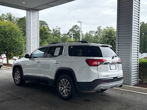 Used 2017 GMC Acadia SLE FWD image 3