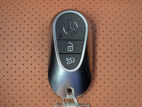Certified 2026 Mercedes-Benz GLC 300 4MATIC image 31