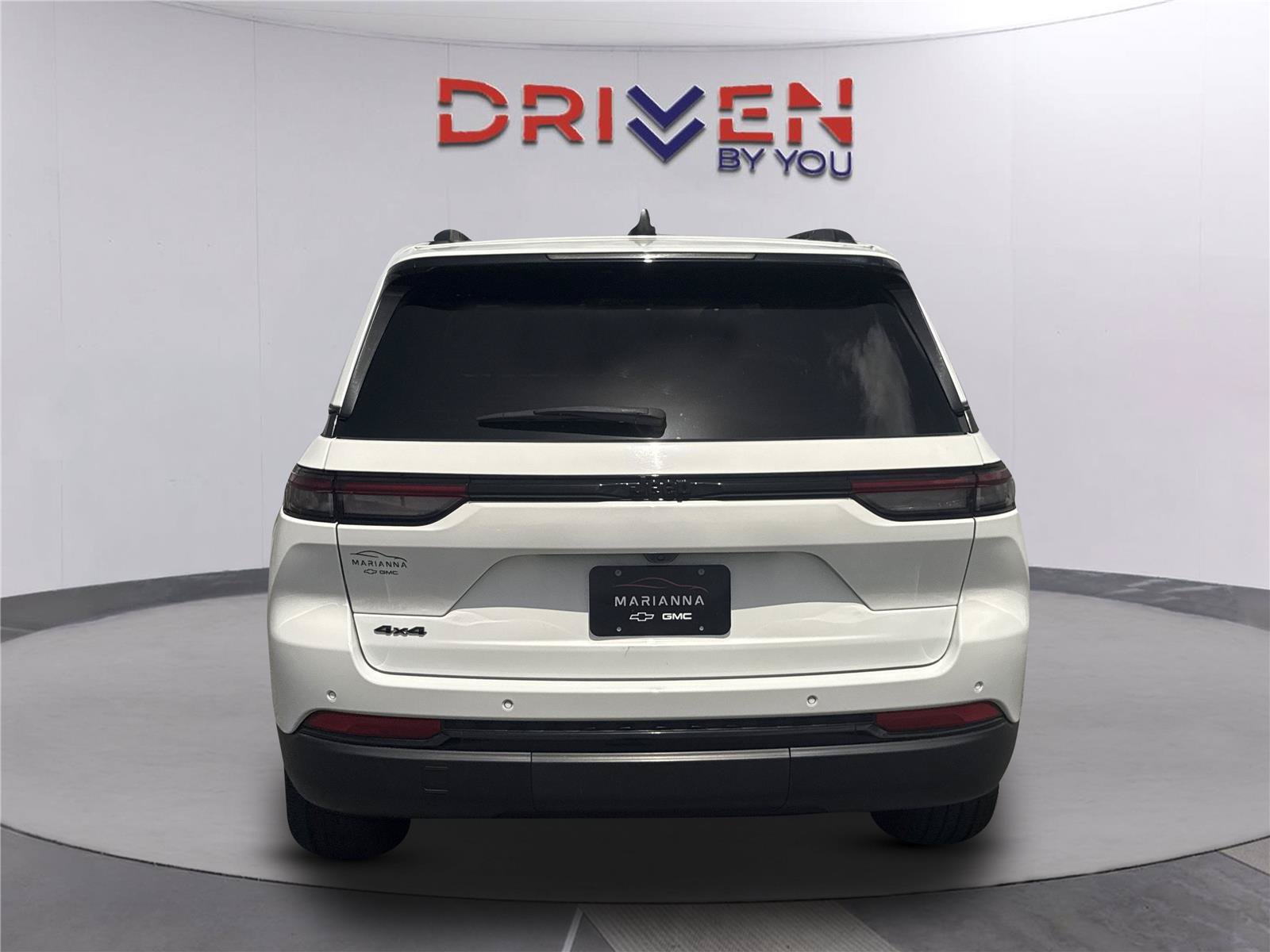 Used 2023 Jeep Grand Cherokee Altitude AWD/4WD image 5