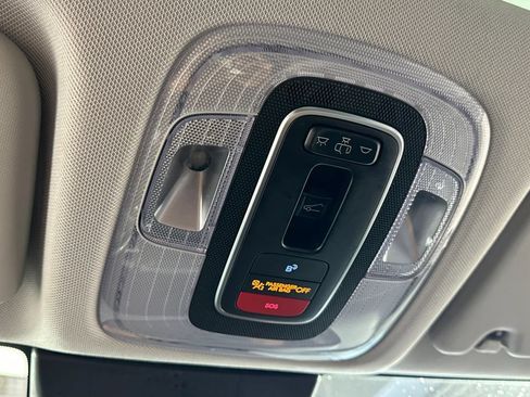 Used 2024 Hyundai Kona Limited FWD image 35