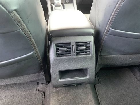 Used 2023 Mitsubishi Outlander SE image 15