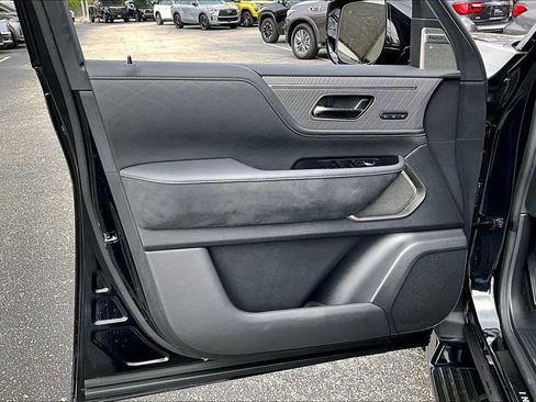 Certified 2026 INFINITI QX80 Autograph w/ Premium Cargo Package image 24