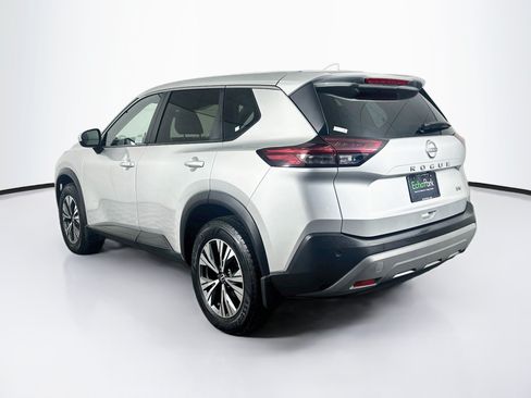 Used 2023 Nissan Rogue SV FWD image 5