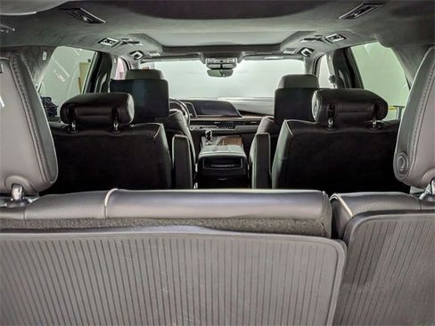 Used 2023 Cadillac Escalade Premium Luxury Platinum w/ Heavy-Duty Trailer Package image 30