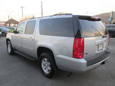 Used 2012 GMC Yukon XL SLT w/ SLT-2 Equipment Package image 4
