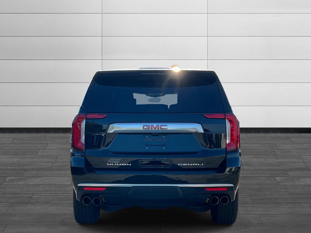Used 2023 GMC Yukon XL Denali w/ Advanced Technology Package AWD/4WD image 4