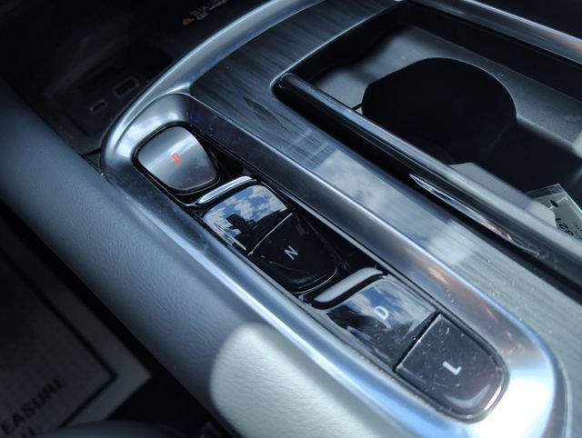 Used 2024 Buick Enclave Essence w/ Technology Package FWD image 22