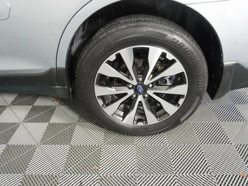 Used 2016 Subaru Outback 2.5i Limited image 18