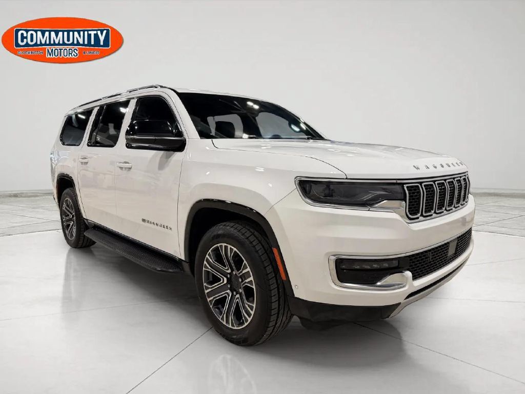 Used 2024 Jeep Wagoneer L Series II w/ Flexible Seating Group AWD/4WD image 11