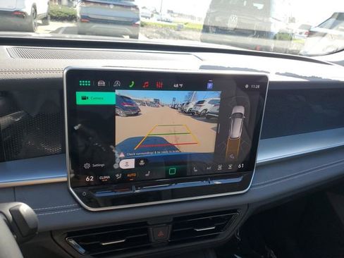 New 2026 Volkswagen Tiguan SE AWD/4WD image 26