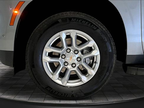 Used 2025 Chevrolet Tahoe LT AWD/4WD image 34