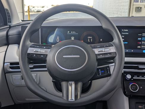 Used 2025 Hyundai Tucson Blue image 23