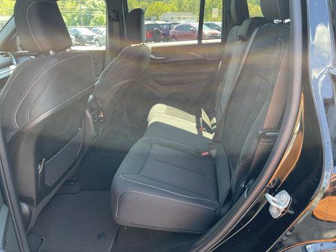 New 2025 Jeep Grand Cherokee Laredo X image 12